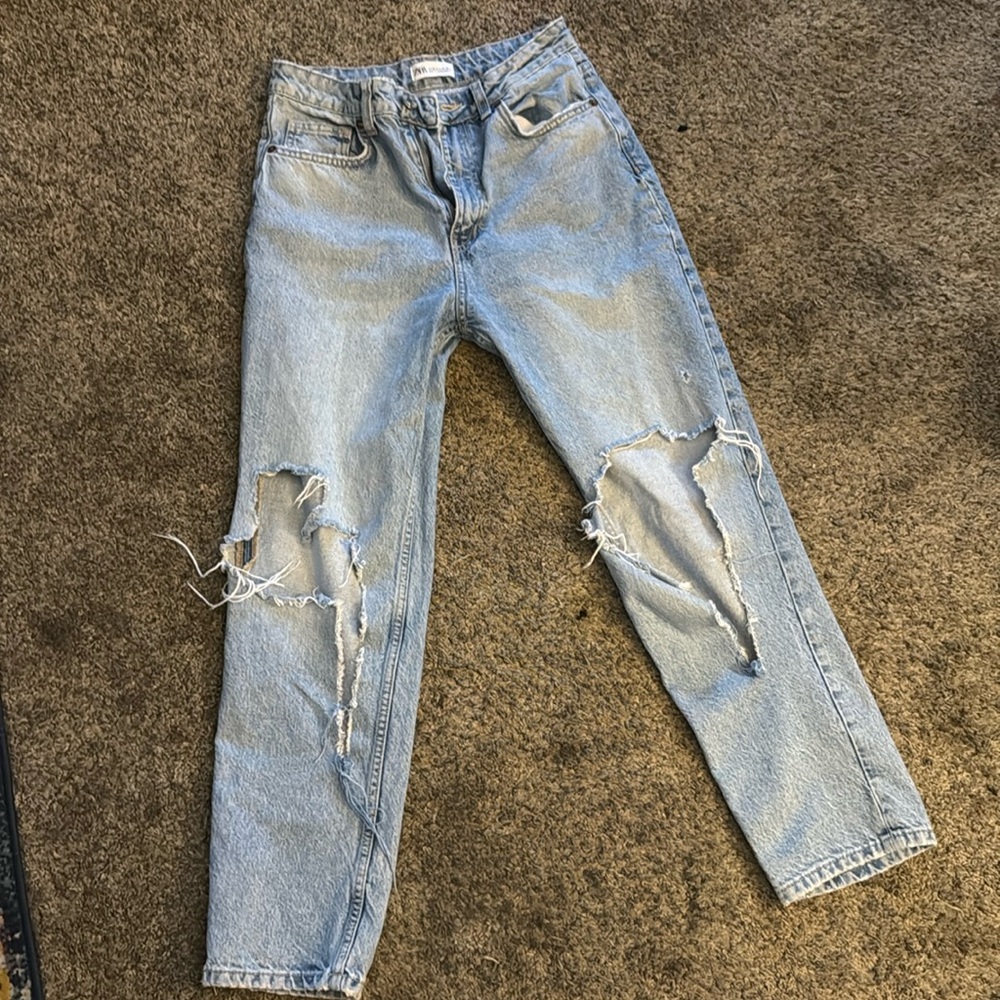 Zara Ripped Mom Fit Jeans